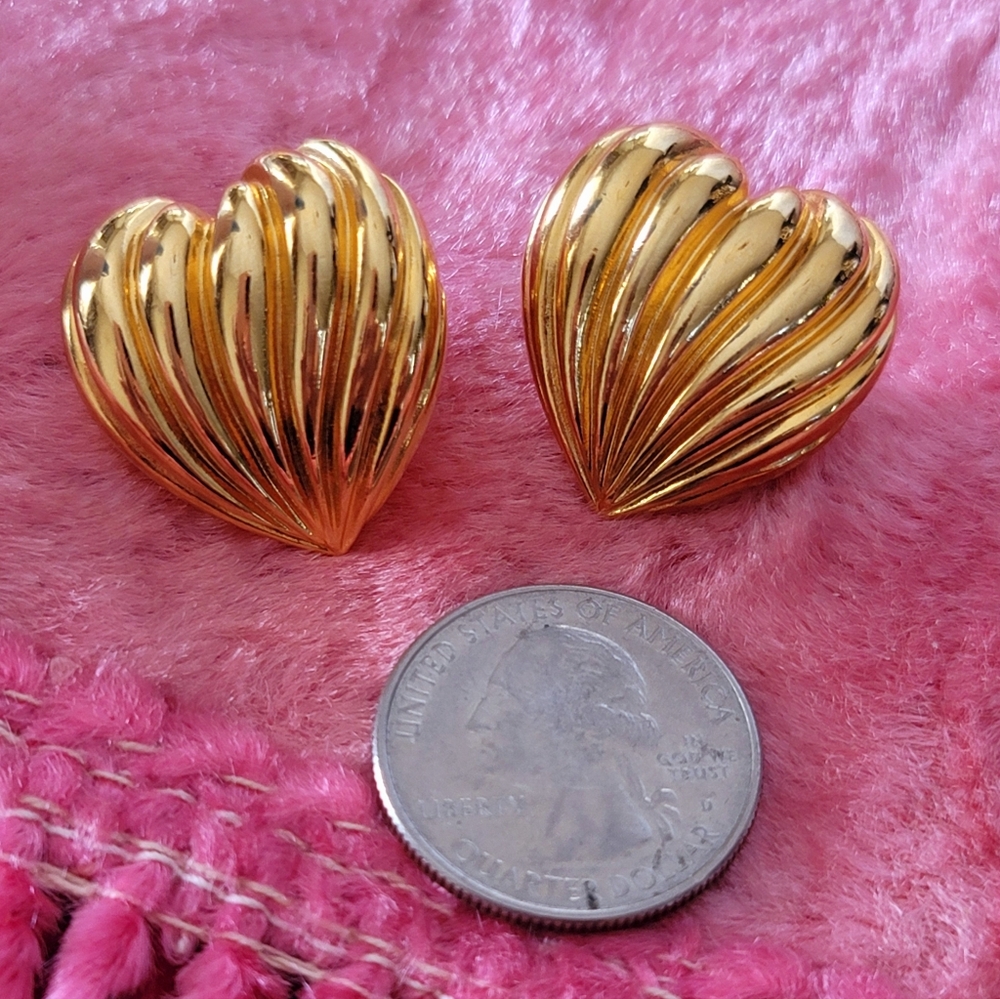 Avon Gold Puffy Heart Earrings, Pierced - Vintage, Estate - Picture 3 of 7